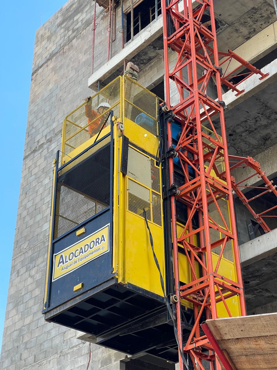 ELEVADORES CREMALHEIRA EM MANAUS